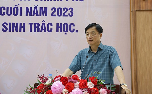 Trung tướng Nguyễn Duy Ngọc, Thứ trưởng Bộ Công an, Tổ phó thường trực Tổ công tác Đề án 06 của Chính phủ phát biểu tại Hội nghị Trung tướng Nguyễn Duy Ngọc, Thứ trưởng Bộ Công an, Tổ phó thường trực Tổ công tác Đề án 06 của Chính phủ phát biểu tại Hội nghị