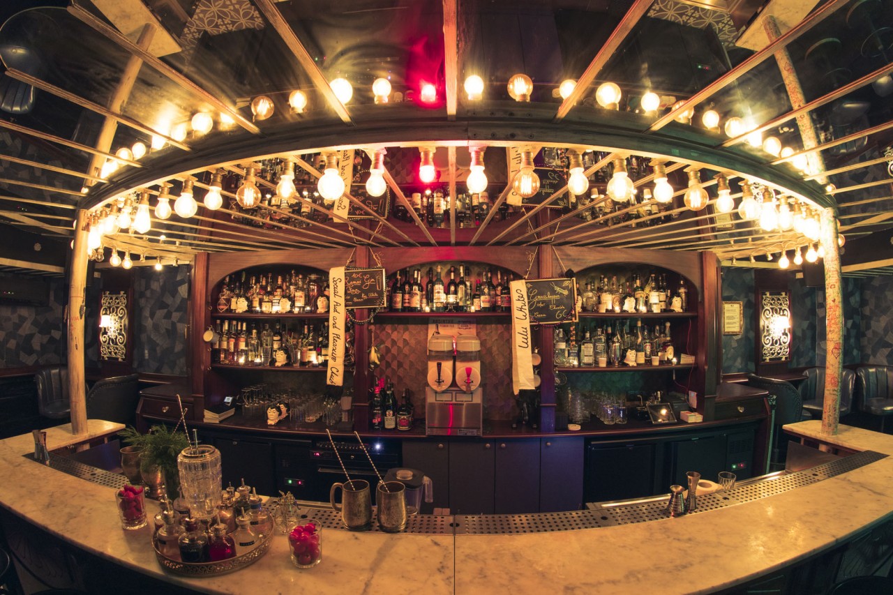 Khám phá những quán bar ẩn hấp dẫn nhất thế giới Khám phá những quán bar ẩn hấp dẫn nhất thế giới