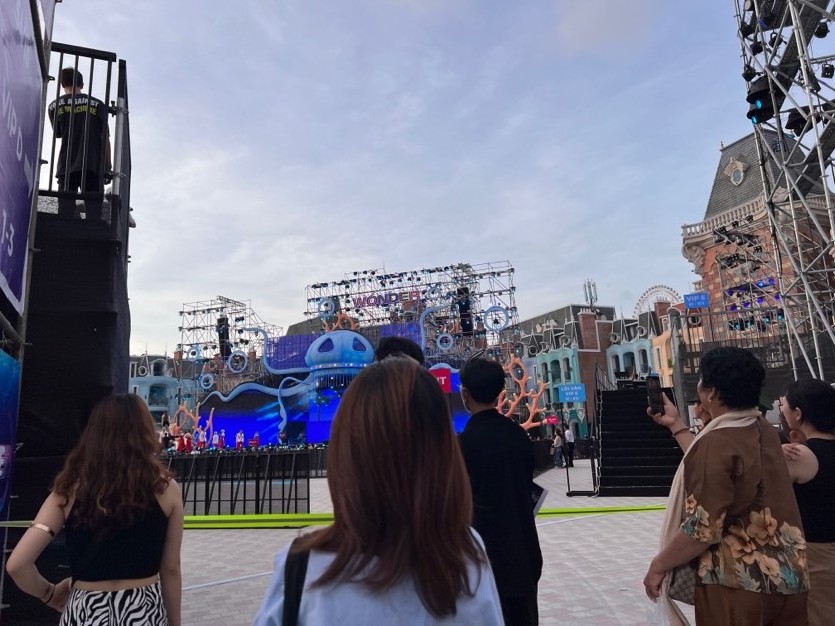 “Miền đất hội hè” VinWonders Nha Trang náo nhiệt chờ Charlie Puth biểu diễn “Miền đất hội hè” VinWonders Nha Trang náo nhiệt chờ Charlie Puth biểu diễn