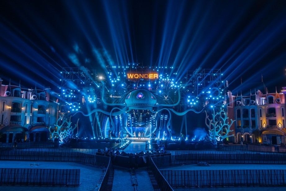 “Miền đất hội hè” VinWonders Nha Trang náo nhiệt chờ Charlie Puth biểu diễn “Miền đất hội hè” VinWonders Nha Trang náo nhiệt chờ Charlie Puth biểu diễn