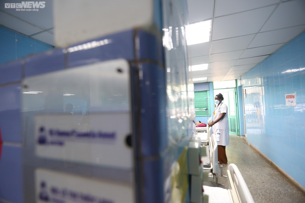 Ngày trực đặc biệt của nữ bác sĩ Cuba