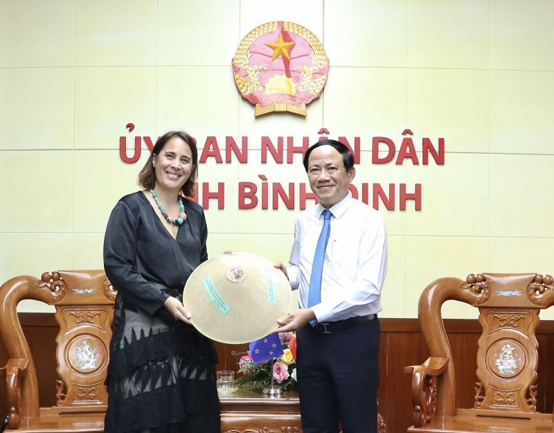 Binh Dinh is Attractive for Foreign Investors Binh Dinh is Attractive for Foreign Investors