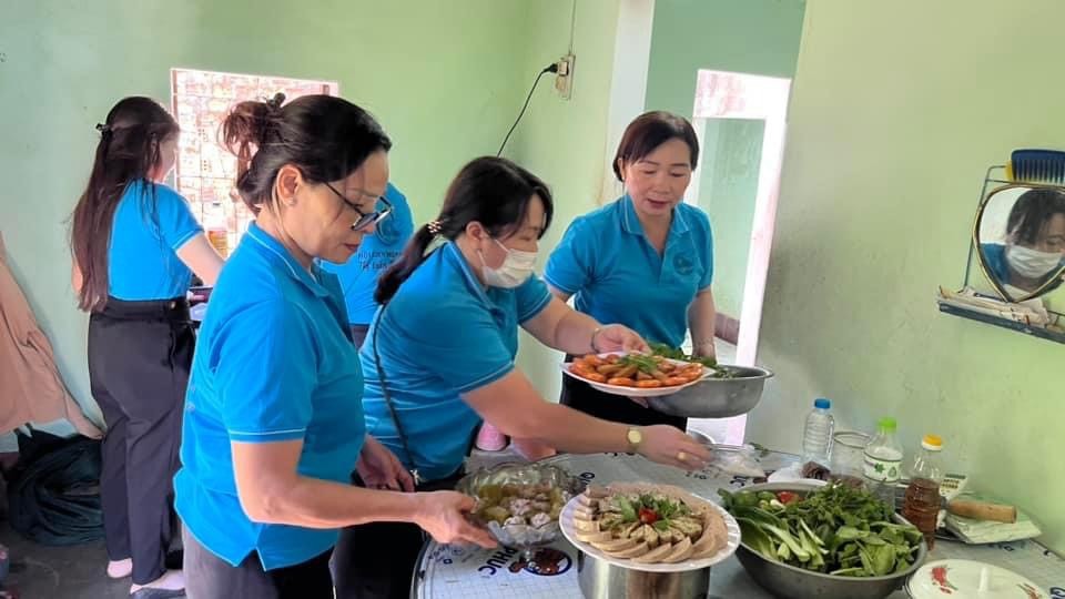 Hội Liên hiệp Phụ nữ Việt Nam với hoạt động uống nước nhớ nguồn Hoạt động uống nước nhớ nguồn của Hội Liên hiệp Phụ nữ Việt Nam