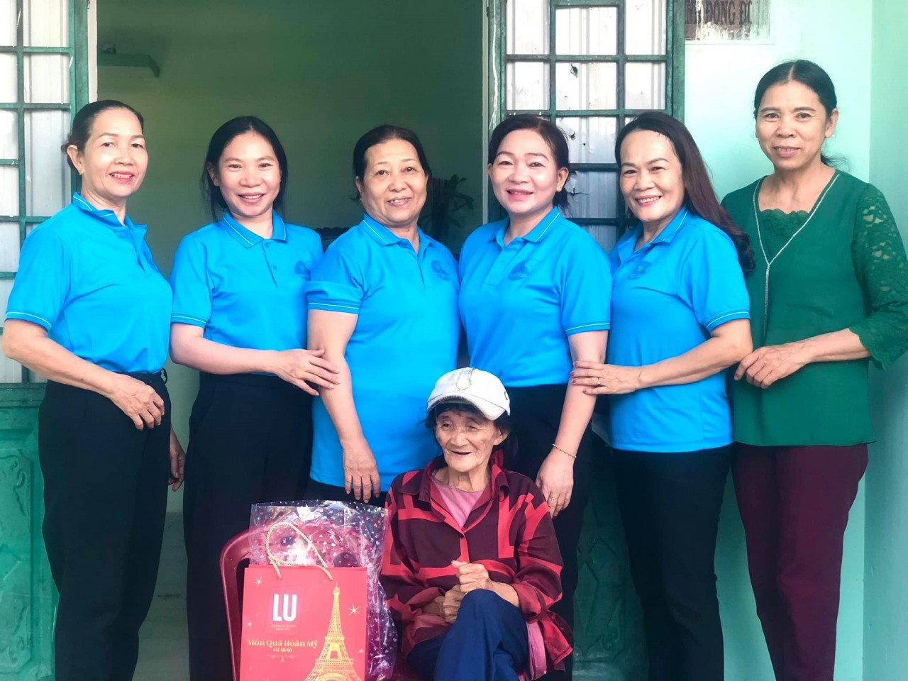 Hội Liên hiệp Phụ nữ Việt Nam với hoạt động uống nước nhớ nguồn Hoạt động uống nước nhớ nguồn của Hội Liên hiệp Phụ nữ Việt Nam