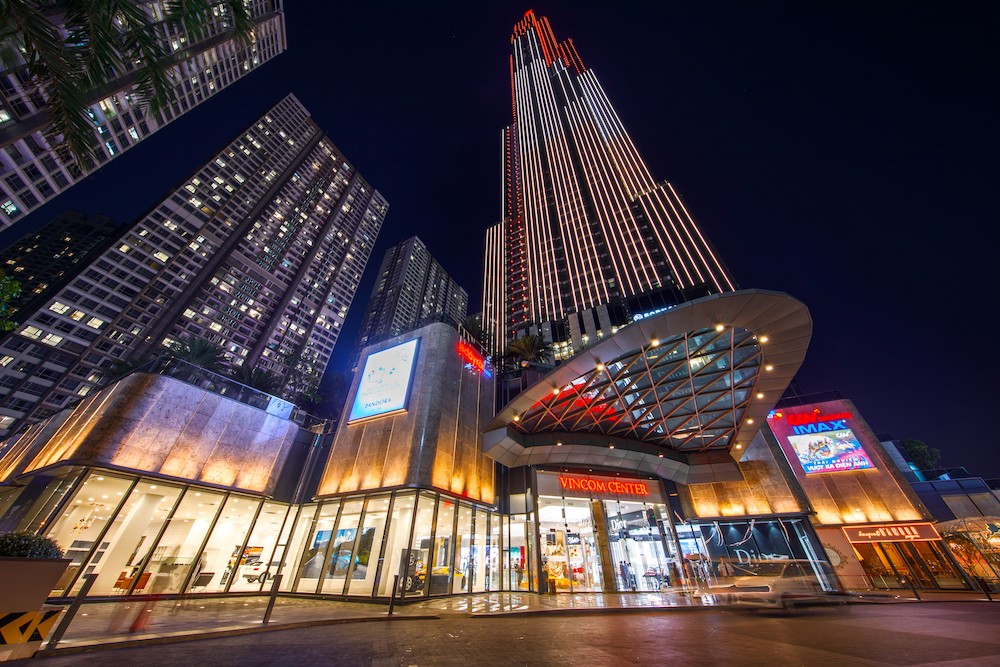 Vincom Center Landmark 81 là “điểm hẹn Loạt ưu đãi hấp dẫn tại “Đại tiệc sinh nhật” Vincom Mega Mall Royal City và Vincom Center Landmark 81