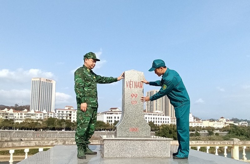 Bát Xát góp phần xây dựng biên giới hòa bình, hữu nghị, hợp tác và phát triển Bát Xát góp phần xây dựng biên giới hòa bình, hữu nghị, hợp tác và phát triển