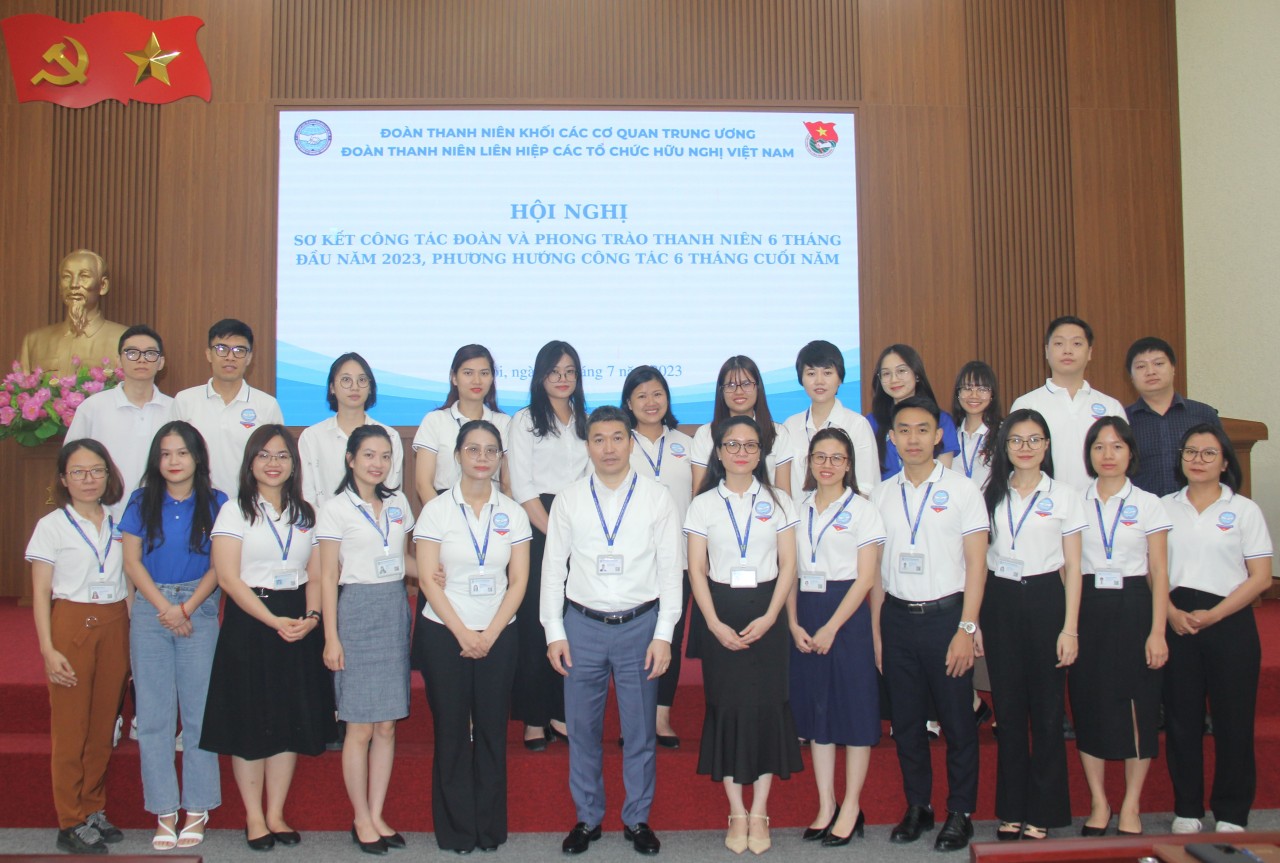 Thanh niên VUFO tăng cường trao đổi sách, nghiên cứu để nâng cao năng lực Thanh niên VUFO tăng cường trao đổi sách, nghiên cứu để nâng cao năng lực