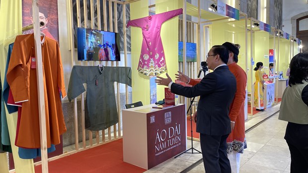 Thành phố Hồ Chí Minh tỏa sáng tại Lễ hội Việt Nam ở Bồ Đào Nha hình ảnh 5 Thanh pho Ho Chi Minh toa sang tai Le hoi Viet Nam o Bo Dao Nha hinh anh 5