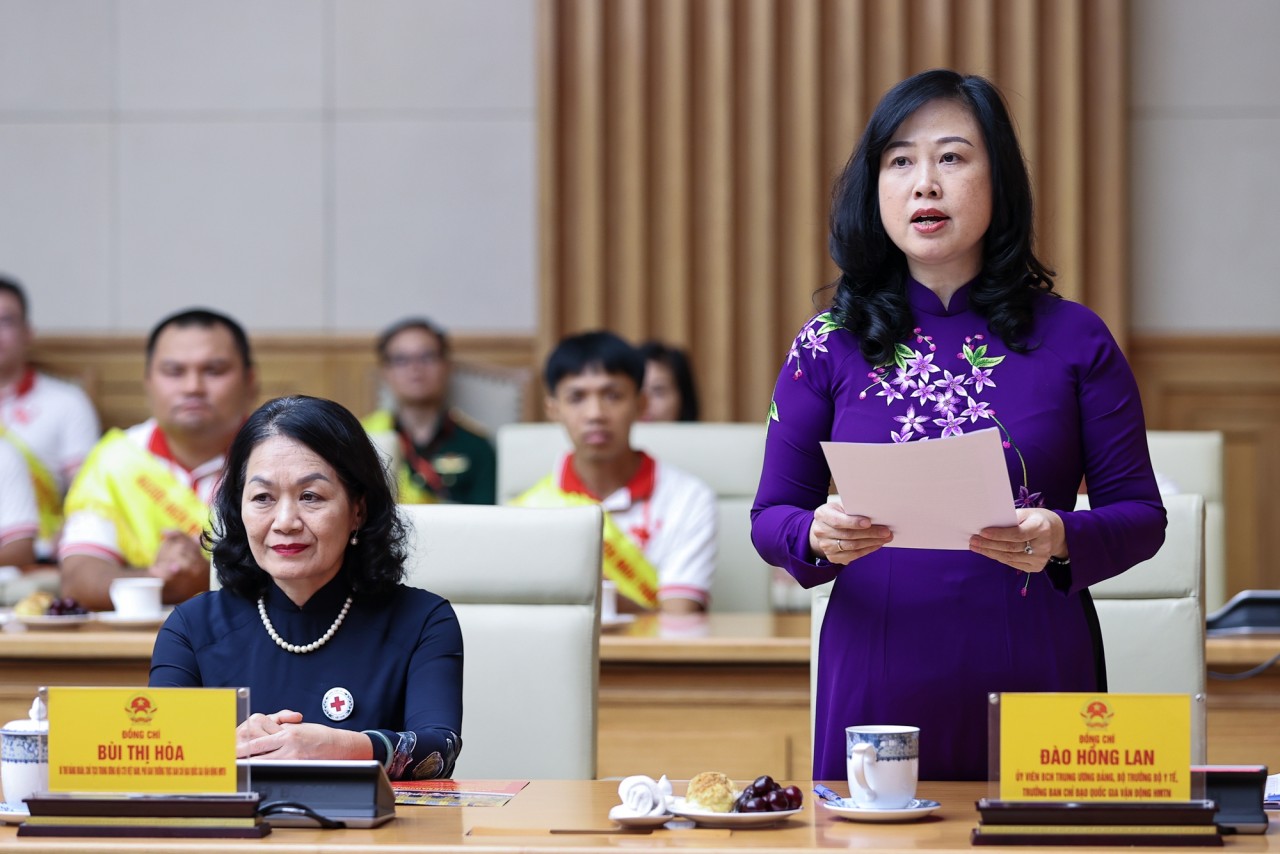 "Công nghệ chưa thể tạo ra máu, nhưng tình người có thể giúp những người đang cần máu" "Công nghệ chưa thể tạo ra máu, nhưng tình người có thể giúp những người đang cần máu"