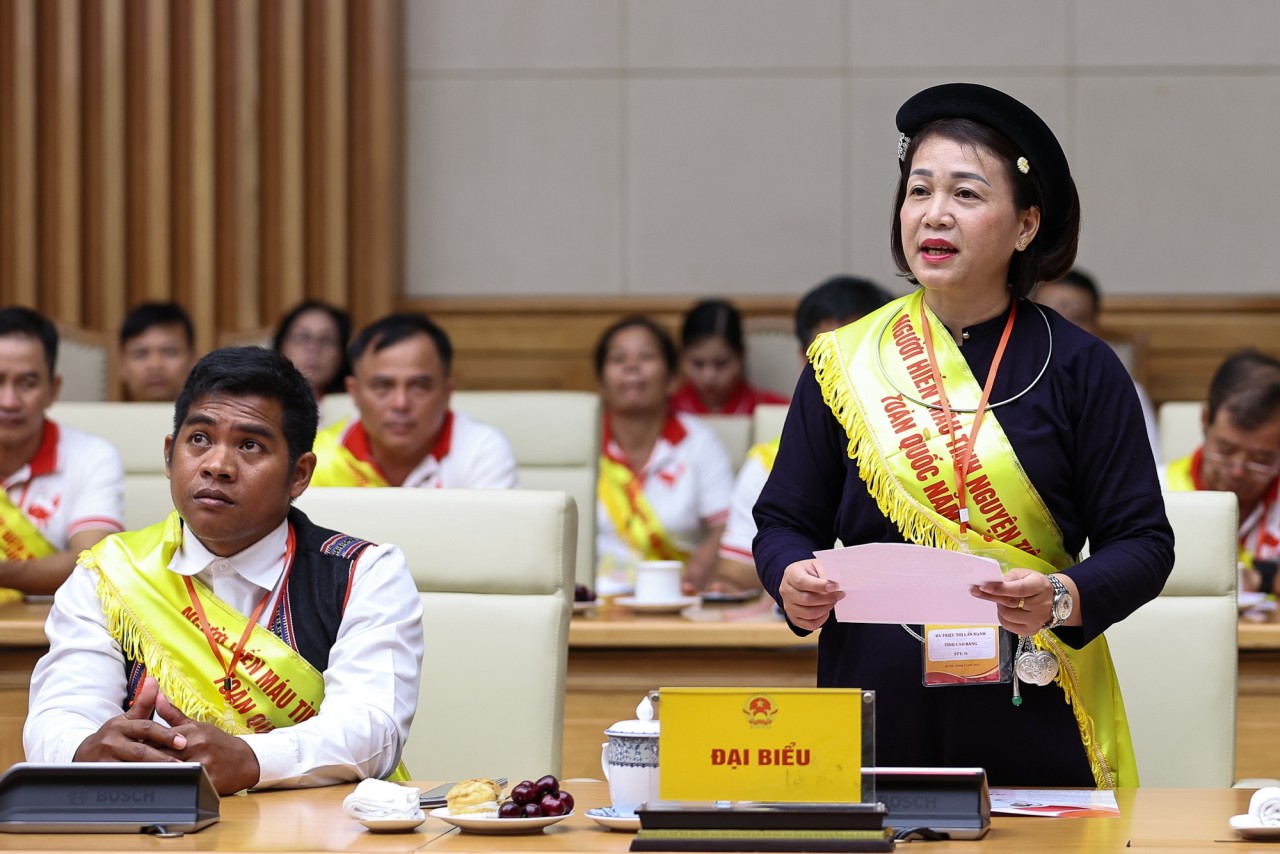 "Công nghệ chưa thể tạo ra máu, nhưng tình người có thể giúp những người đang cần máu" "Công nghệ chưa thể tạo ra máu, nhưng tình người có thể giúp những người đang cần máu"