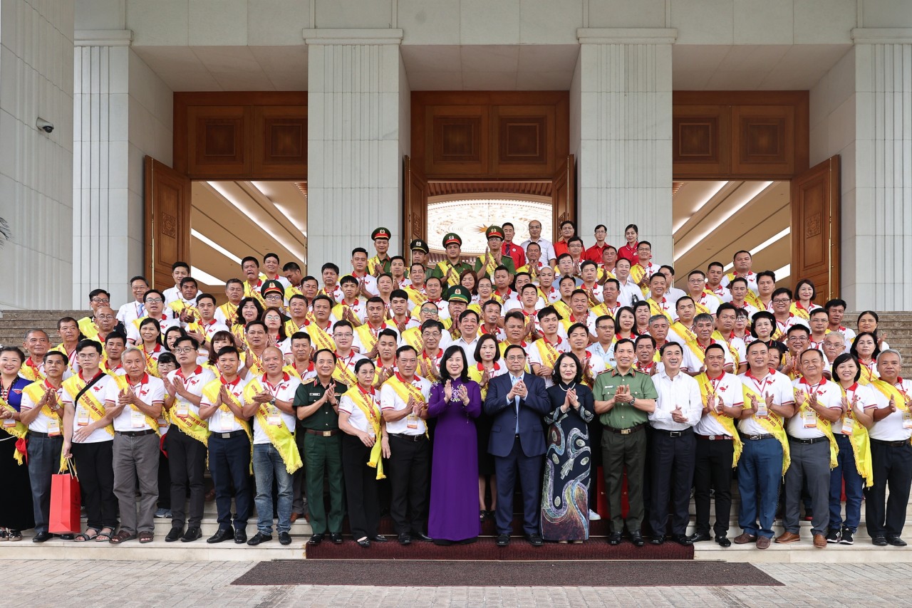 "Công nghệ chưa thể tạo ra máu, nhưng tình người có thể giúp những người đang cần máu" "Công nghệ chưa thể tạo ra máu, nhưng tình người có thể giúp những người đang cần máu"