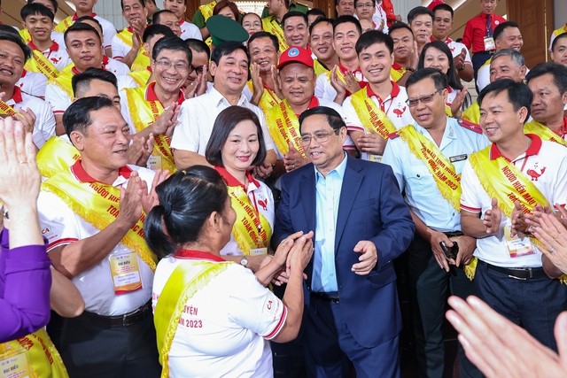 "Công nghệ chưa thể tạo ra máu, nhưng tình người có thể giúp những người đang cần máu" "Công nghệ chưa thể tạo ra máu, nhưng tình người có thể giúp những người đang cần máu"