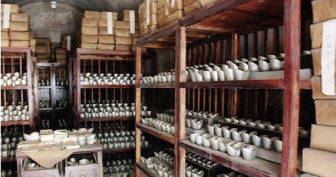 Quan lại ở địa phương nhận bổng lộc tại quốc khố địa phương. Quan lại ở địa phương nhận bổng lộc tại quốc khố địa phương.