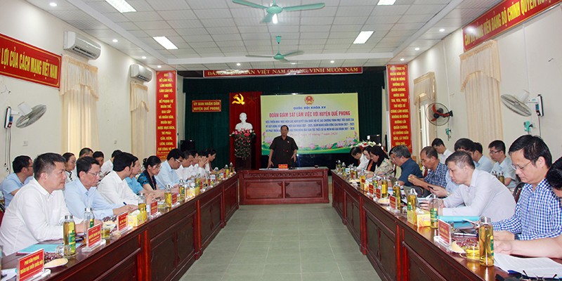 Nghệ An: Tặng quà cho gia đình chính sách, người có công trên địa bàn hai huyện Quế Phong và Tương Dương Nghệ An: Tặng quà cho gia đình chính sách, người có công trên địa bàn hai huyện Quế Phong và Tương Dương