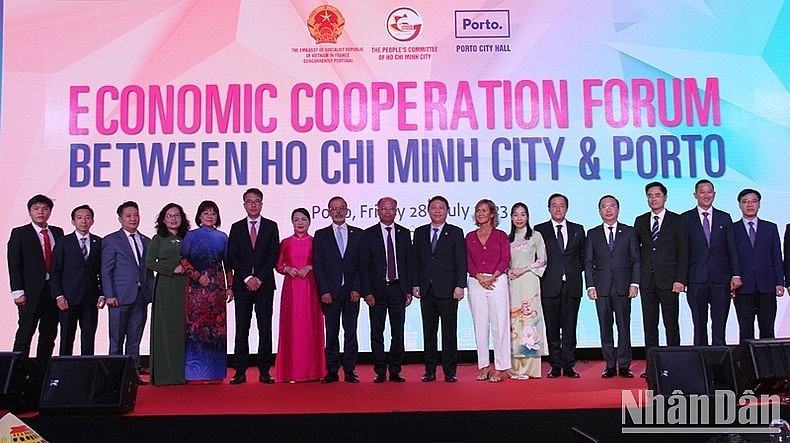 Delegates attend the economic cooperation forum between Ho Chi Minh City and Portugal’s Porto city (Photo: NDO) Delegates attend the economic cooperation forum between Ho Chi Minh City and Portugal’s Porto city (Photo: NDO)