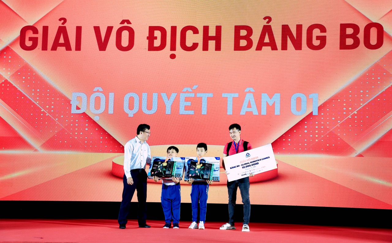 Học sinh tiểu học Cần Thơ vô địch khu vực phía Nam, giành vé vào chung kết Robotacon 2023 Học sinh tiểu học Cần Thơ vô địch khu vực phía Nam, giành vé vào chung kết Robotacon 2023