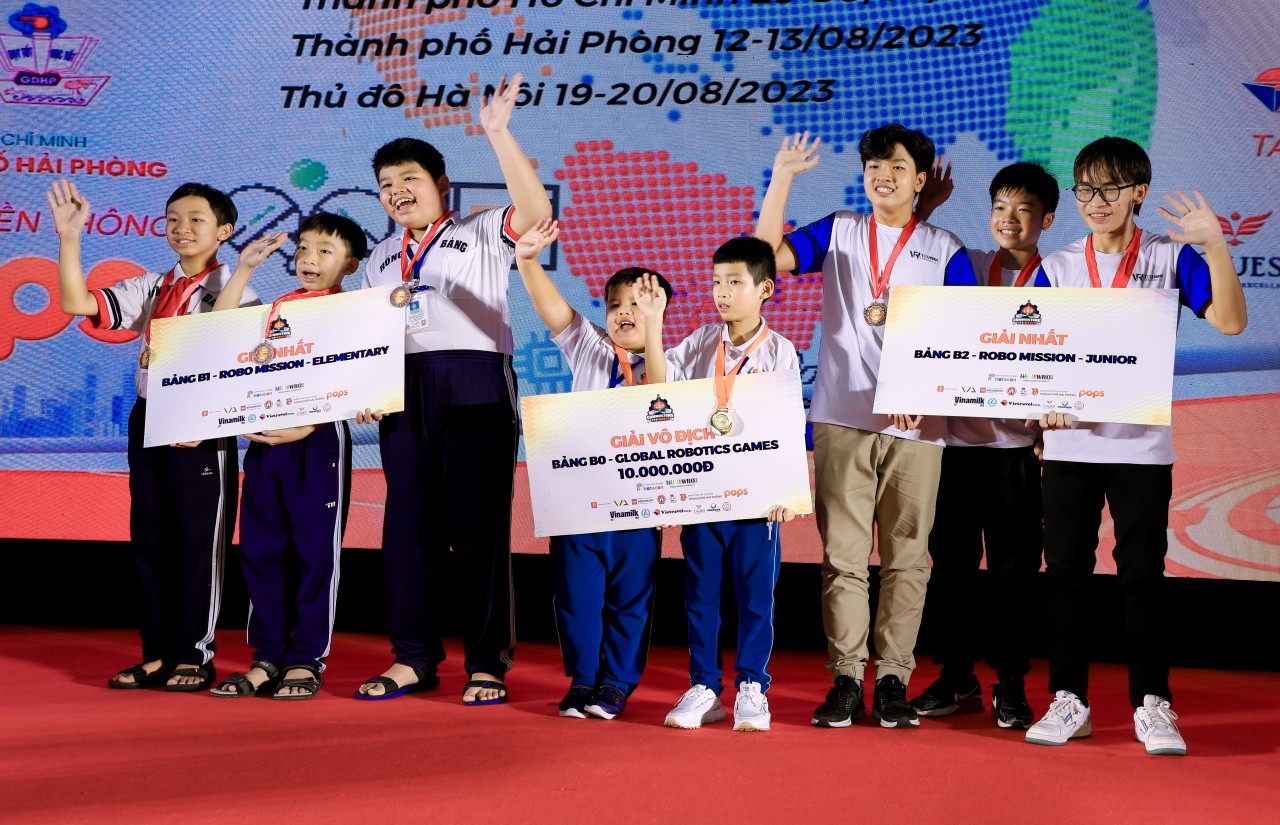 Học sinh tiểu học Cần Thơ vô địch khu vực phía Nam, giành vé vào chung kết Robotacon 2023 Học sinh tiểu học Cần Thơ vô địch khu vực phía Nam, giành vé vào chung kết Robotacon 2023