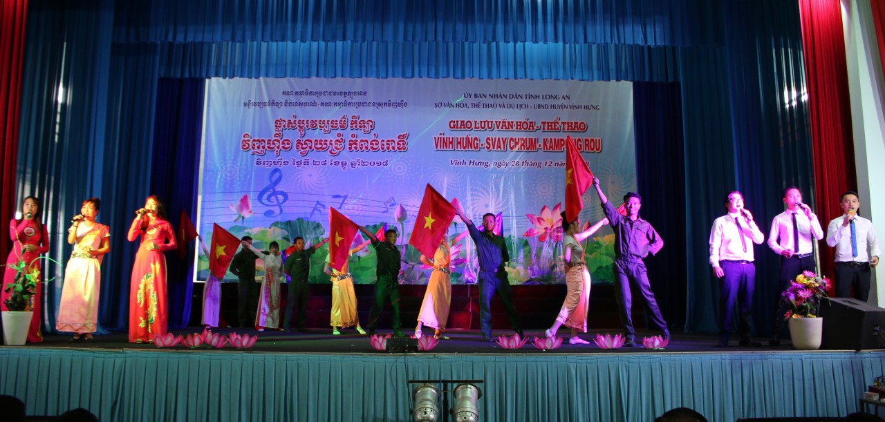 Khi người dân hai bên biên giới cùng hòa lời ca