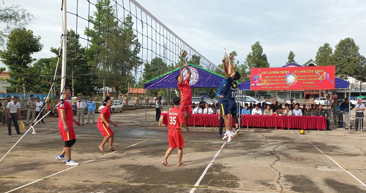 Khi người dân hai bên biên giới cùng hòa lời ca