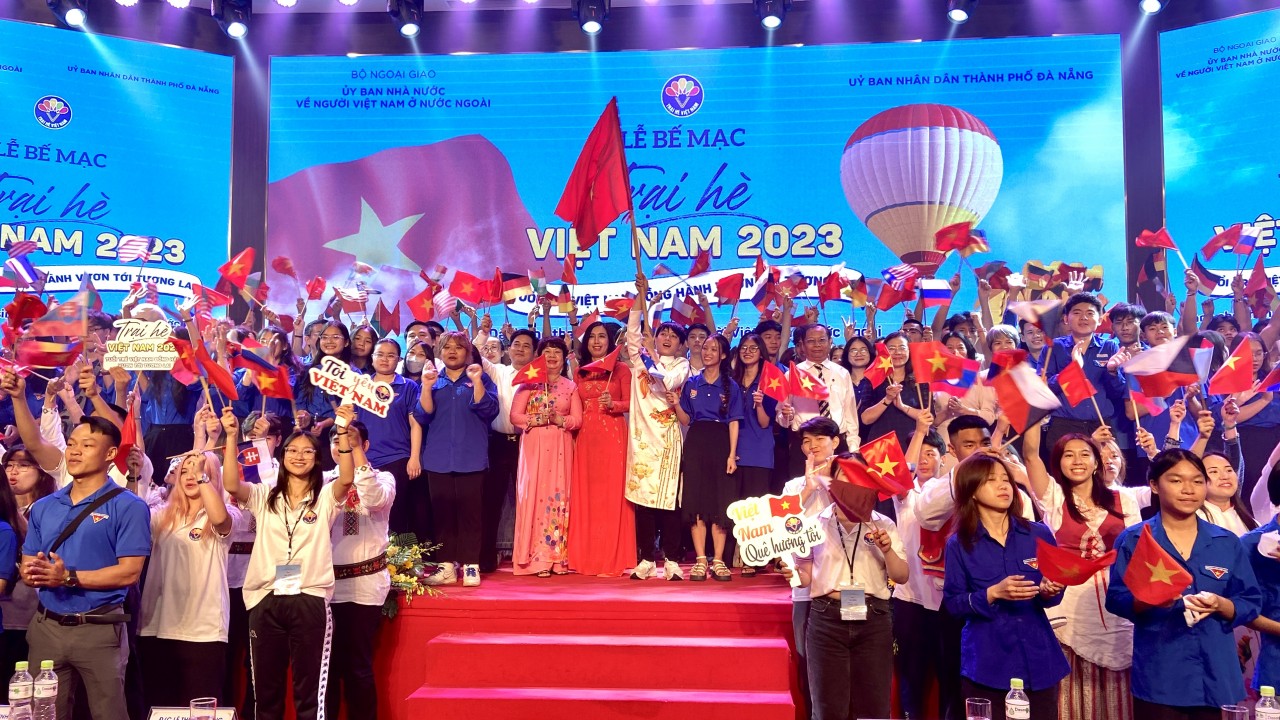 Bế mạc Trại hè Việt Nam 2023: Hãy giữ liên hệ để khoảng cách không còn là trở ngại Bế mạc Trại hè Việt Nam 2023: Hãy giữ liên hệ để khoảng cách không còn là trở ngại