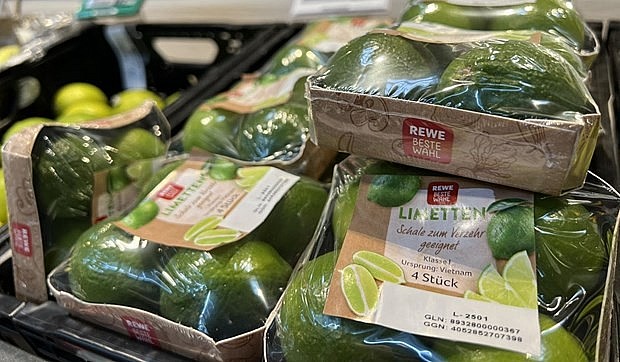 Vietnamese lemon is sold at a supermarket in Germany. (Photo: VNA) Vietnamese lemon is sold at a supermarket in Germany. (Photo: VNA)
