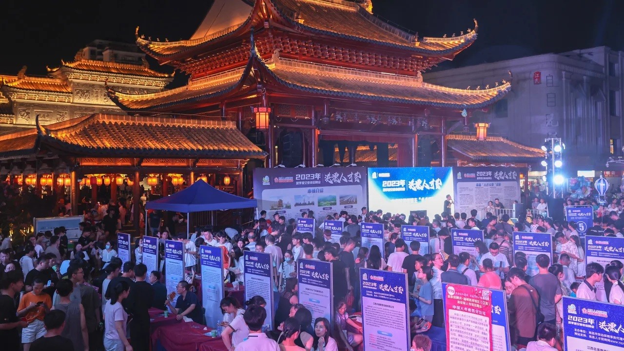 Thất nghiệp, Gen Z Trung Quốc làm việc nhà, nhận lương từ bố mẹ 4 Thất nghiệp, Gen Z Trung Quốc làm việc nhà, nhận lương từ bố mẹ 4