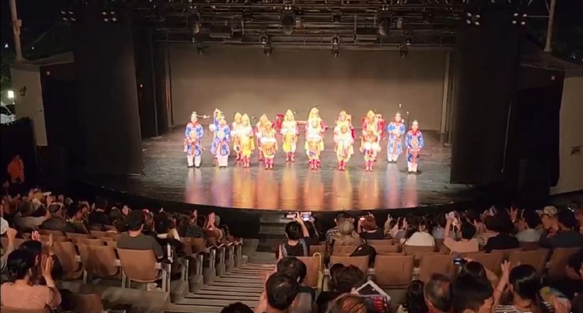 Quảng bá Nhã nhạc cung đình Huế tại Festival sân khấu quốc tế Geochang Hàn Quốc Quảng bá Nhã nhạc cung đình Huế tại Festival sân khấu quốc tế Geochang Hàn Quốc