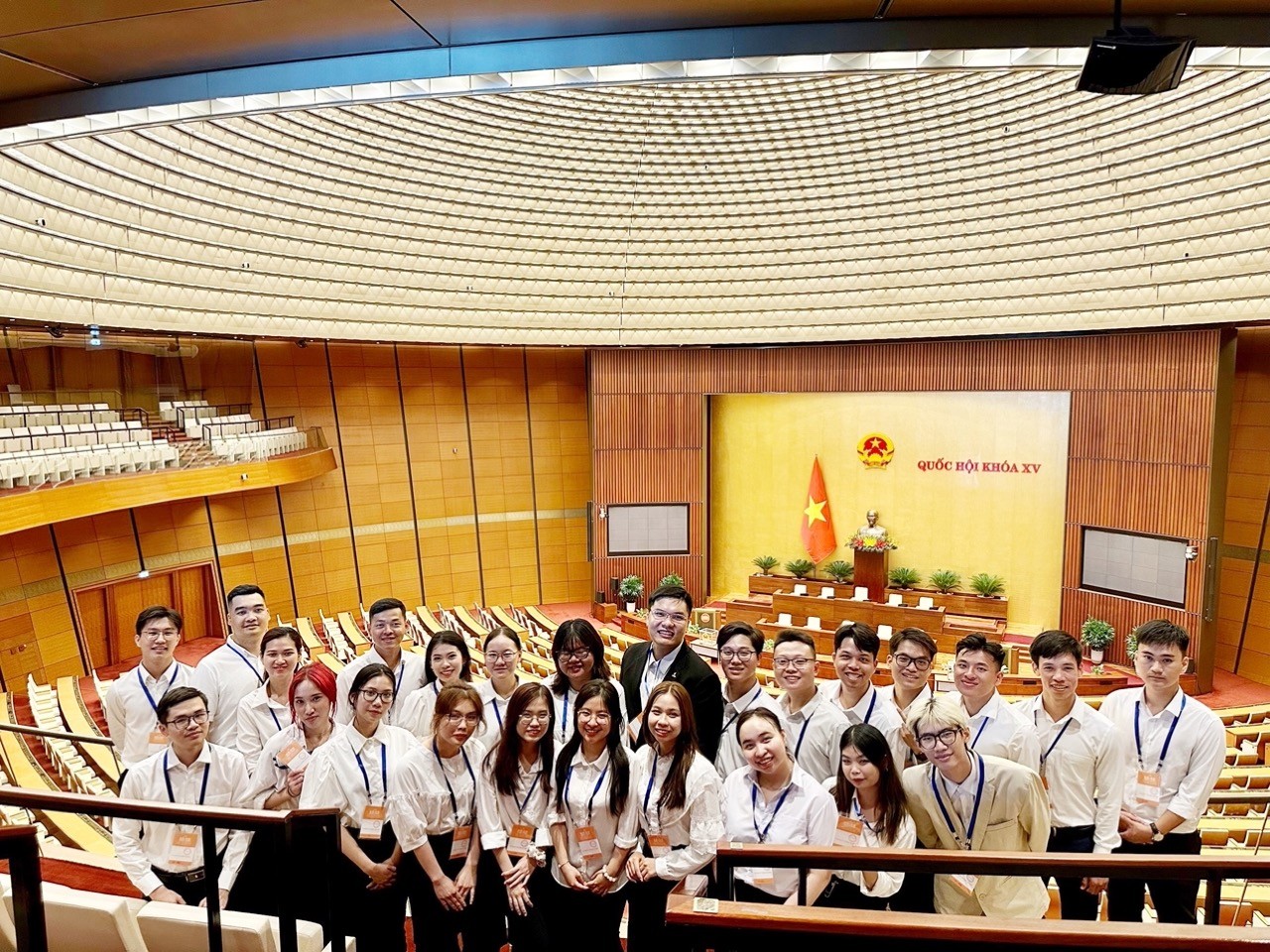 An Emotional Tour to the Vietnam's National Assembly Vietnamese Students in Russia: Emotional Tour to the Vietnam's National Assembly Building