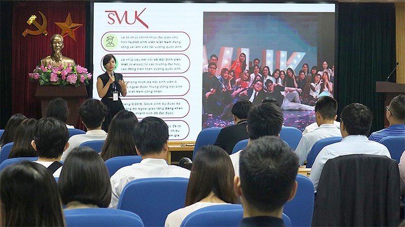 Đồng hành với sinh viên Việt Nam trước khi du học tại Vương quốc Anh Đồng hành với sinh viên Việt Nam trước khi du học tại Vương quốc Anh