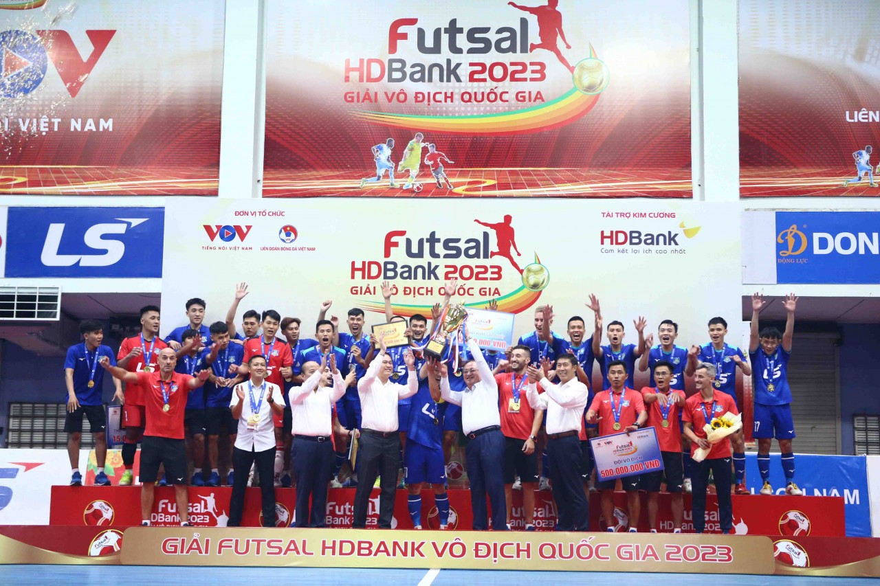 Thay đổi “lịch sử” giải Futsal VĐQG, Giải Futsal HDBank 2023 khép lại thành công rực rỡ Thay đổi “lịch sử” giải Futsal VĐQG, Giải Futsal HDBank 2023 khép lại thành công rực rỡ