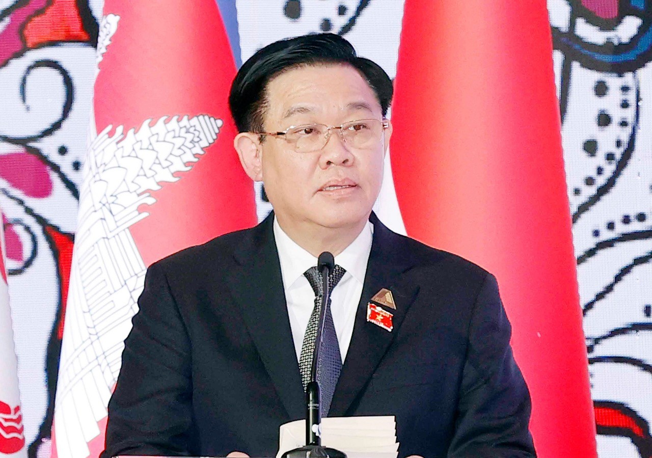 NA Chairman Vuong Dinh Hue: NA Chairman Vuong Dinh Hue Proposes Stronger Intra-bloc Cooperation Among ASEAN Countries
