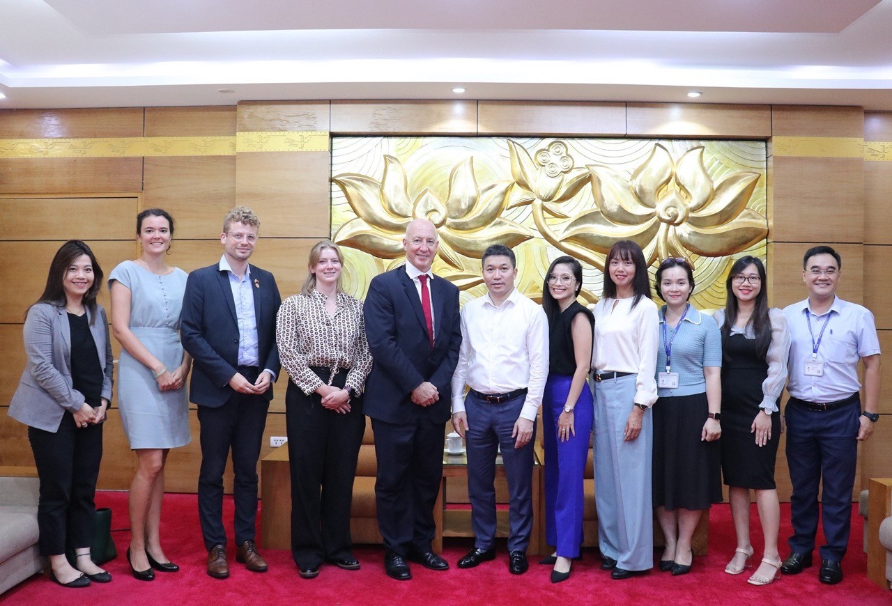 VUFO and VUKN Cooperate to Promote People-to-people Exchanges for Better Education VUFO, VUKN Work Together for Better Education