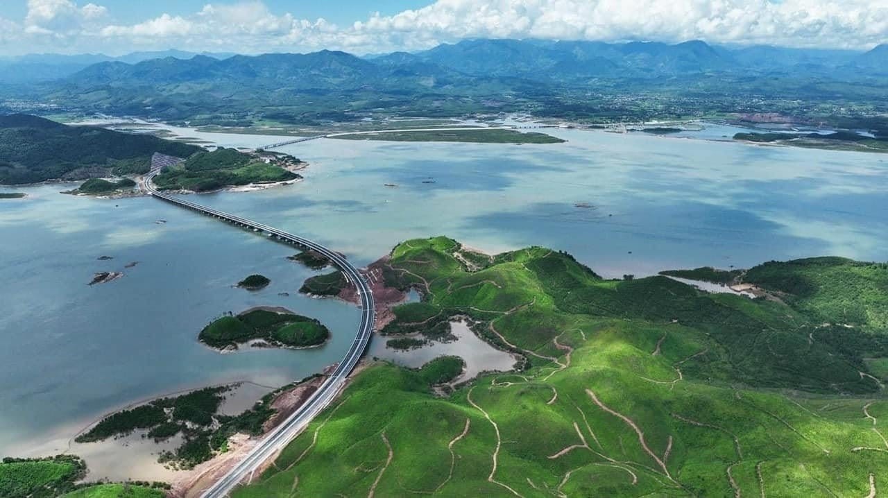 Những cú hích về hạ tầng và giao thông đem đến tiềm năng phát triển vượt trội cho thành phố Móng Cái