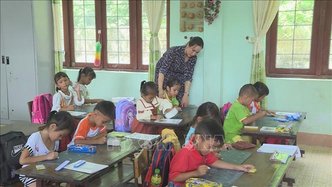 Tăng cường dạy tiếng Việt cho học sinh đồng bào dân tộc thiểu số Chú thích ảnh