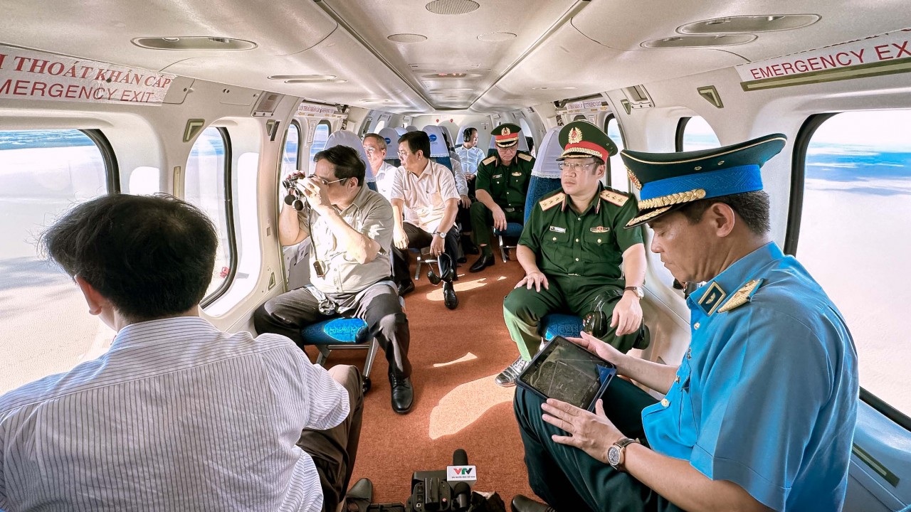 Cần ưu tiên xây dựng công trình chống sạt lở Cần ưu tiên xây dựng công trình chống sạt lở