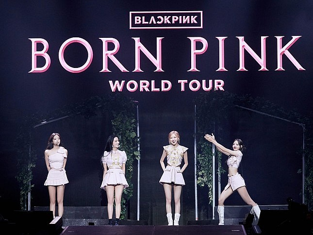 Các thành viên Black Pink tại đêm diễn ở Hà Nội Các thành viên Black Pink tại đêm diễn ở Hà Nội