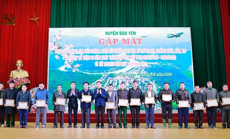 Huyện Bảo Yên (Lào Cai): Người có uy tín là cầu nối giữa cấp ủy, chính quyền với nhân dân Huyện Bảo Yên (Lào Cai): Người có uy tín là cầu nối giữa cấp ủy, chính quyền với nhân dân