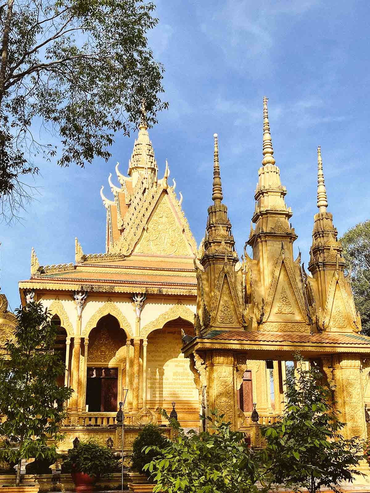 Explore Vam Ray - The 600-Year-Old Khmer Pagoda In Tra Vinh Explore Vam Ray - The 600-Year-Old Khmer Pagoda In Tra Vinh