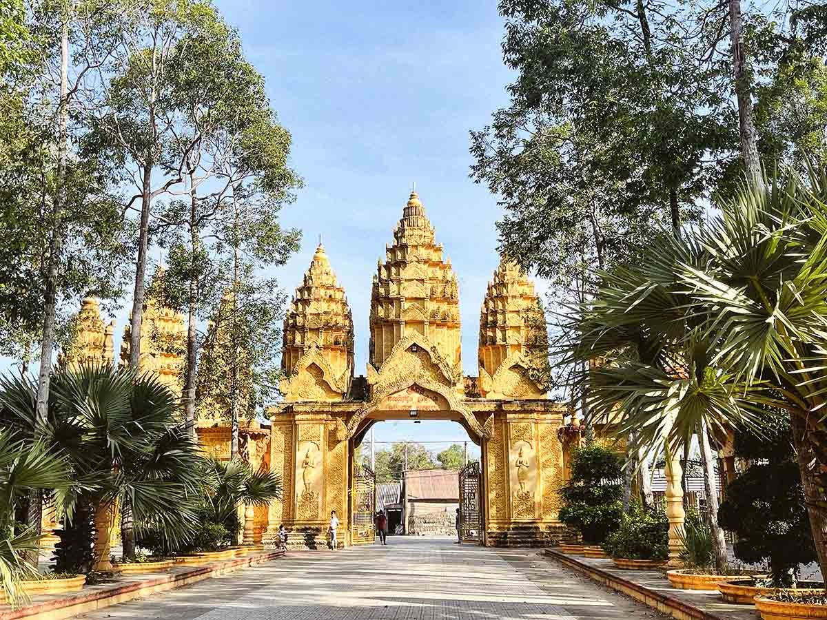 Explore Vam Ray - The 600-Year-Old Khmer Pagoda In Tra Vinh Explore Vam Ray - The 600-Year-Old Khmer Pagoda In Tra Vinh