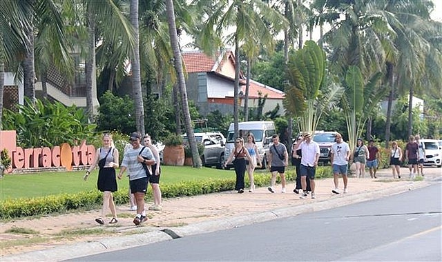 International tourists in Phan Thiet City. Photo: VNS International tourists in Phan Thiet City. Photo: VNS