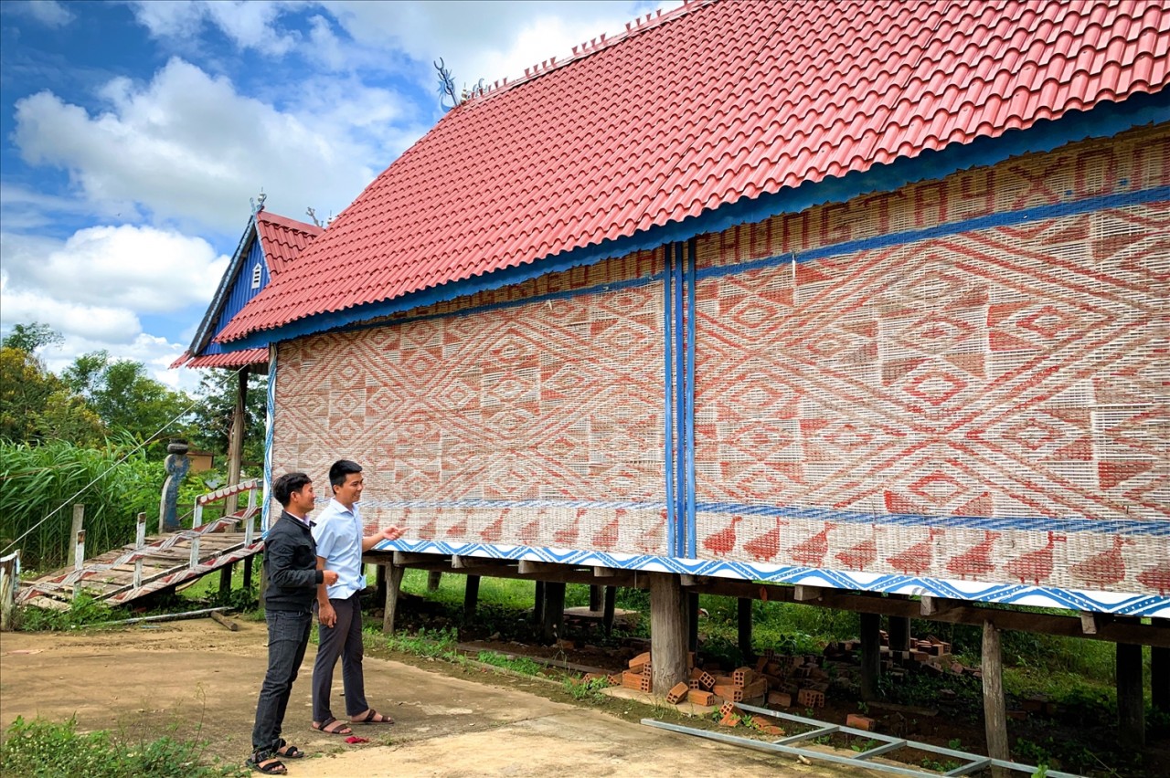Những ngôi nhà rông của người Ba Na ở Kông Chro Những ngôi nhà rông của người Ba Na ở Kông Chro