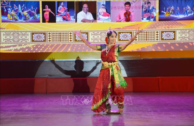 Chương trình múa cổ điển Ấn Độ - Kuchipudi tại Đắk Lắk Chú thích ảnh