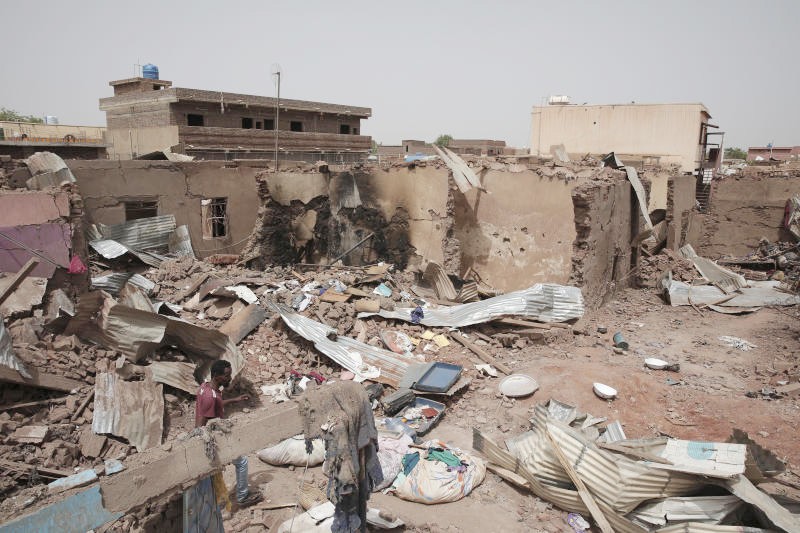 Nội chiến vượt tầm kiểm soát, hơn một triệu người chạy trốn khỏi Sudan 4 Nội chiến vượt tầm kiểm soát, hơn một triệu người chạy trốn khỏi Sudan 4