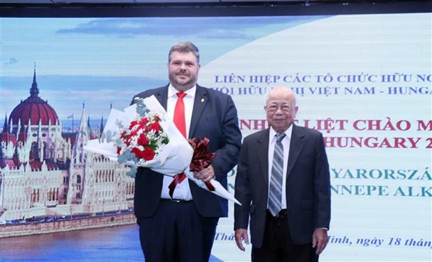 Vun đắp tình hữu nghị giữa nhân dân Thành phố Hồ Chí Minh và Hungary hình ảnh 1 Vun dap tinh huu nghi giua nhan dan Thanh pho Ho Chi Minh va Hungary hinh anh 1
