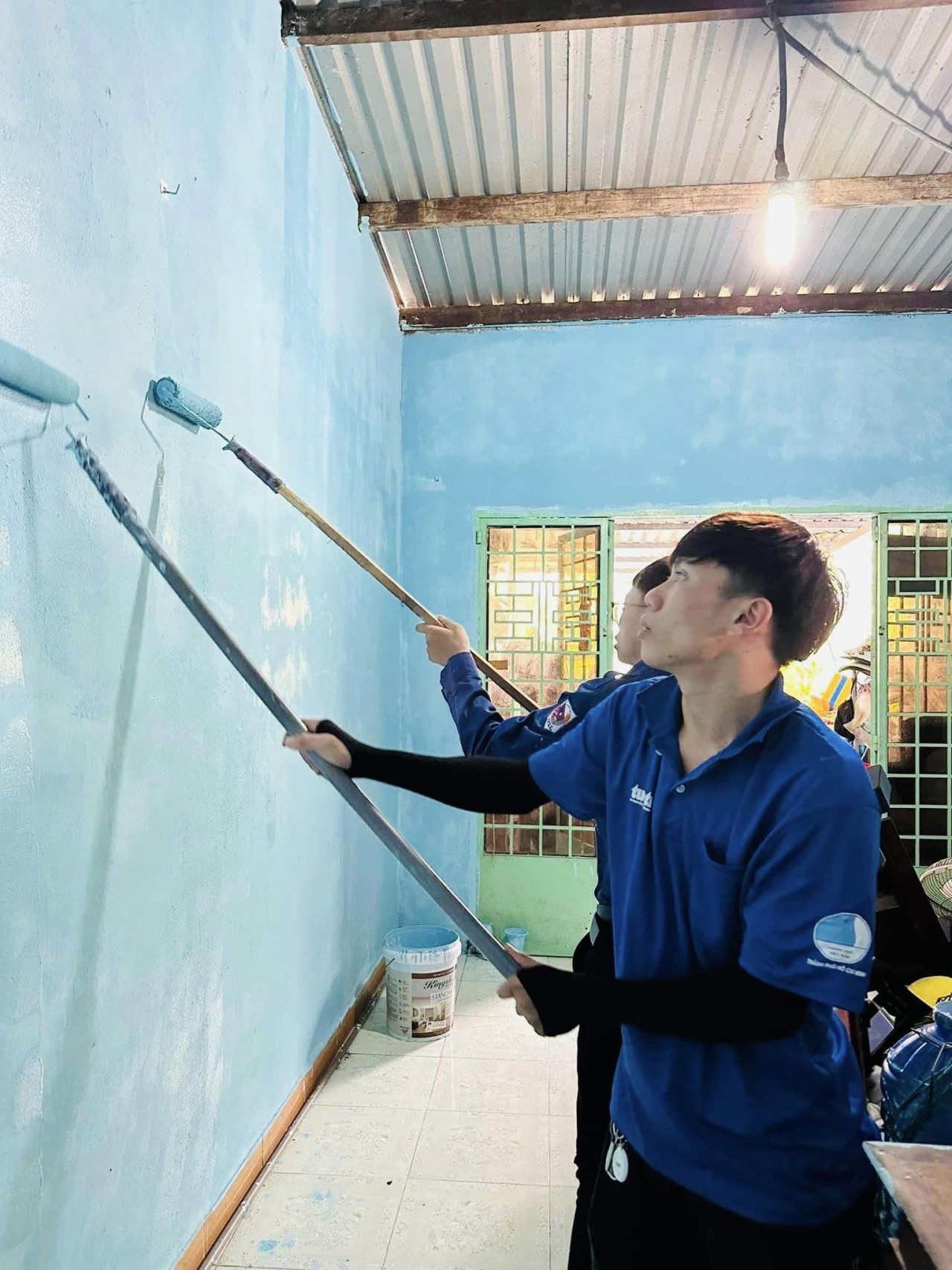 Thanh niên quốc tế cùng xây nhà tình thương cho hộ gia đình Việt Thanh niên quốc tế cùng xây nhà tình thương cho hộ gia đình Việt