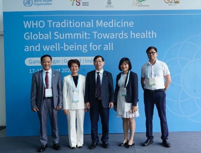Vietnam Shares Policies to Encourage Development of Traditional Medicine Vietnam Shares Policies to Encourage Development of Traditional Medicine