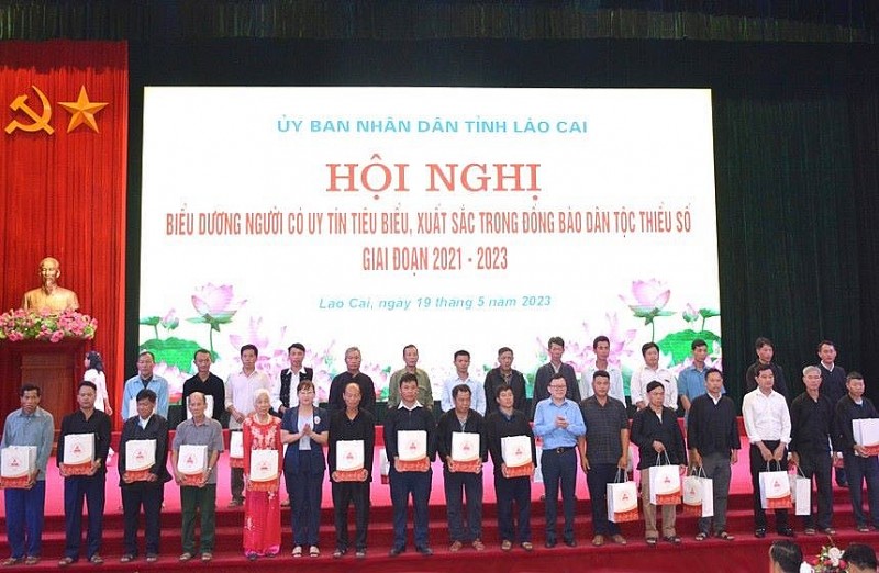Người có uy tín là “Điểm tựa” trong đồng bào dân tộc thiểu số ở Bắc Hà Người có uy tín là “Điểm tựa” trong đồng bào dân tộc thiểu số ở Bắc Hà