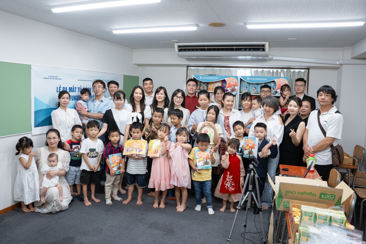 Ra mắt Tủ sách tiếng Việt trực tuyến với Fukuoka (Nhật Bản) Ra mắt Tủ sách tiếng Việt trực tuyến với Fukuoka (Nhật Bản)