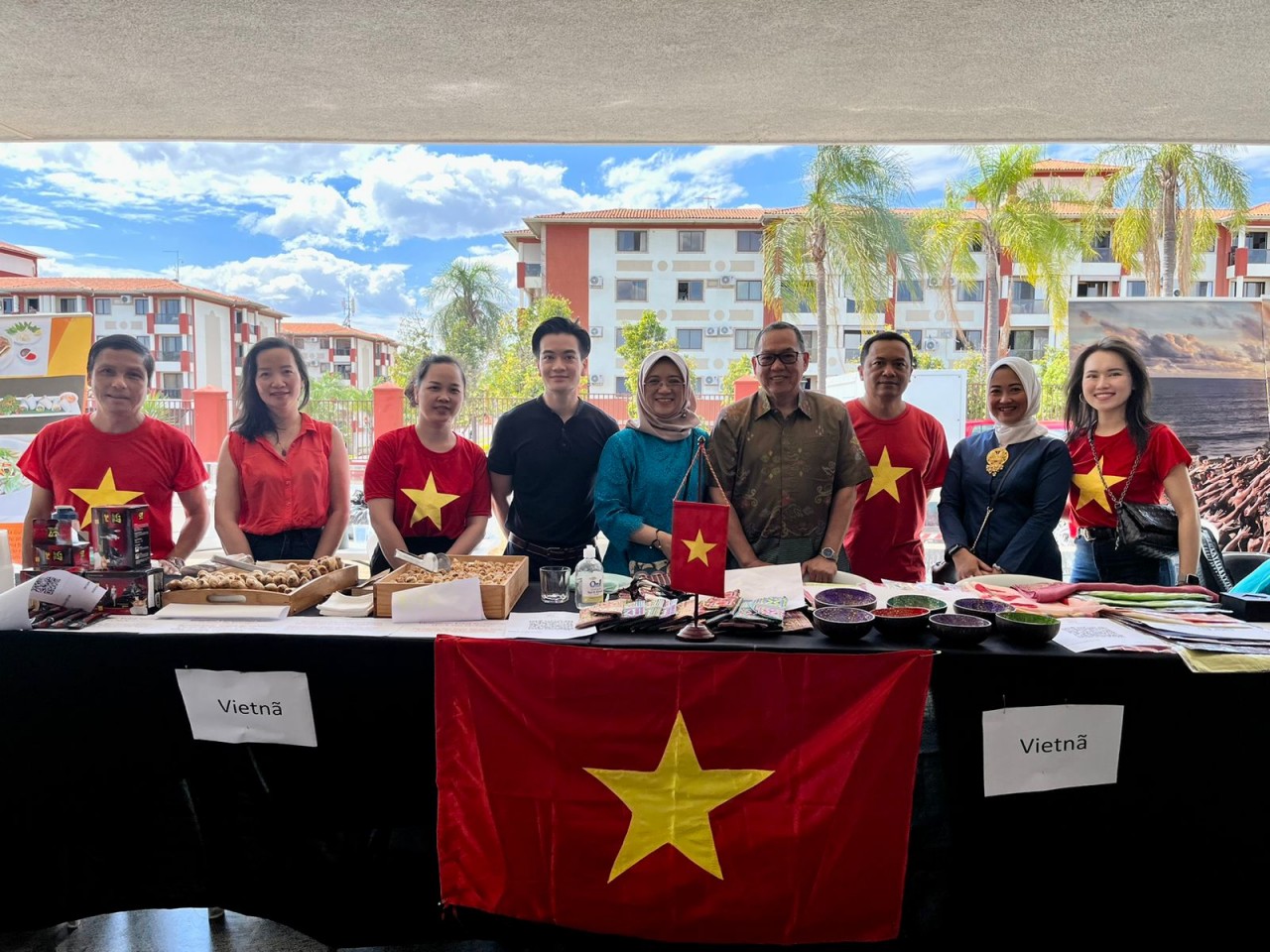 Hàng thủ công mỹ nghệ Việt Nam được người dân Brazil yêu thích Hàng thủ công mỹ nghệ Việt Nam được người dân Brazil yêu thích