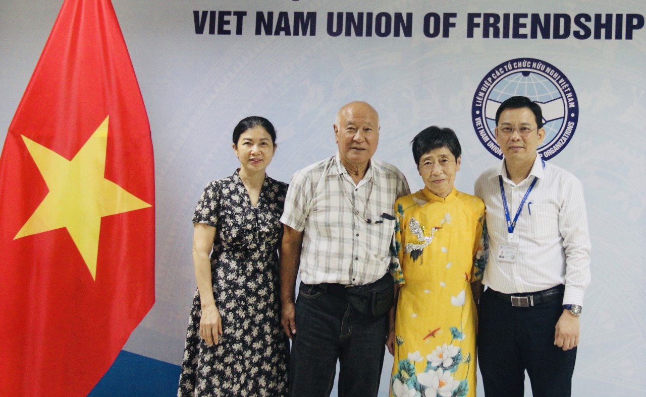 Thúc đẩy hợp tác trong gìn giữ hòa bình và giảm thiểu nỗi đau do chiến tranh Thúc đẩy hợp tác trong gìn giữ hòa bình và giảm thiểu nỗi đau do chiến tranh